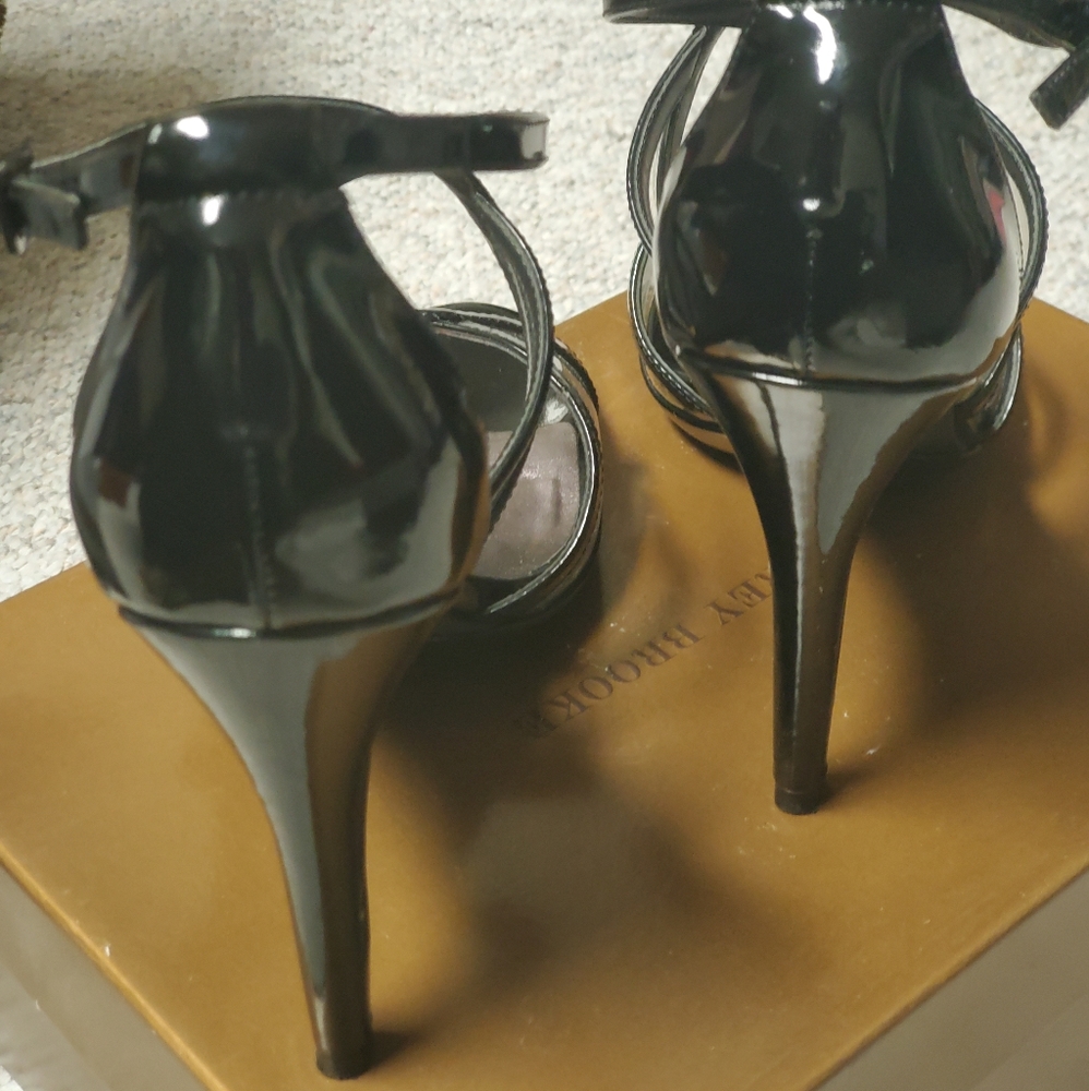 Shoes - Picture 2 of 5